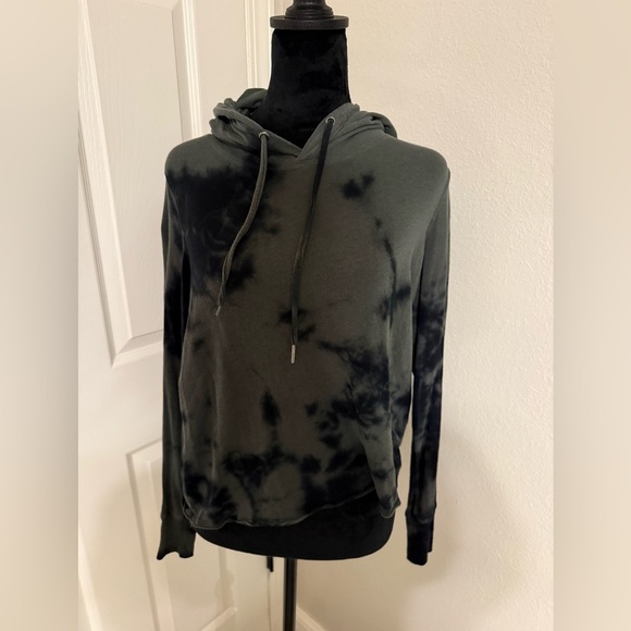 Bass Tops - Bass Women's Dark Green and Black Tie-Dye Hoodie